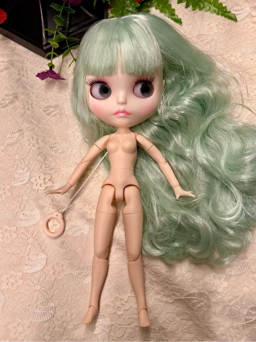 Customized Blythe Doll, Lime Green Hair, 12”, 30 cm, 1/6 scale, and Accessories - Picture 13 of 16
